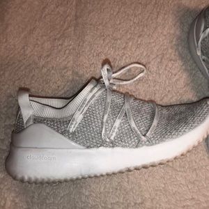 ADIDAS CLOUDFOAM RUNNING SHOES